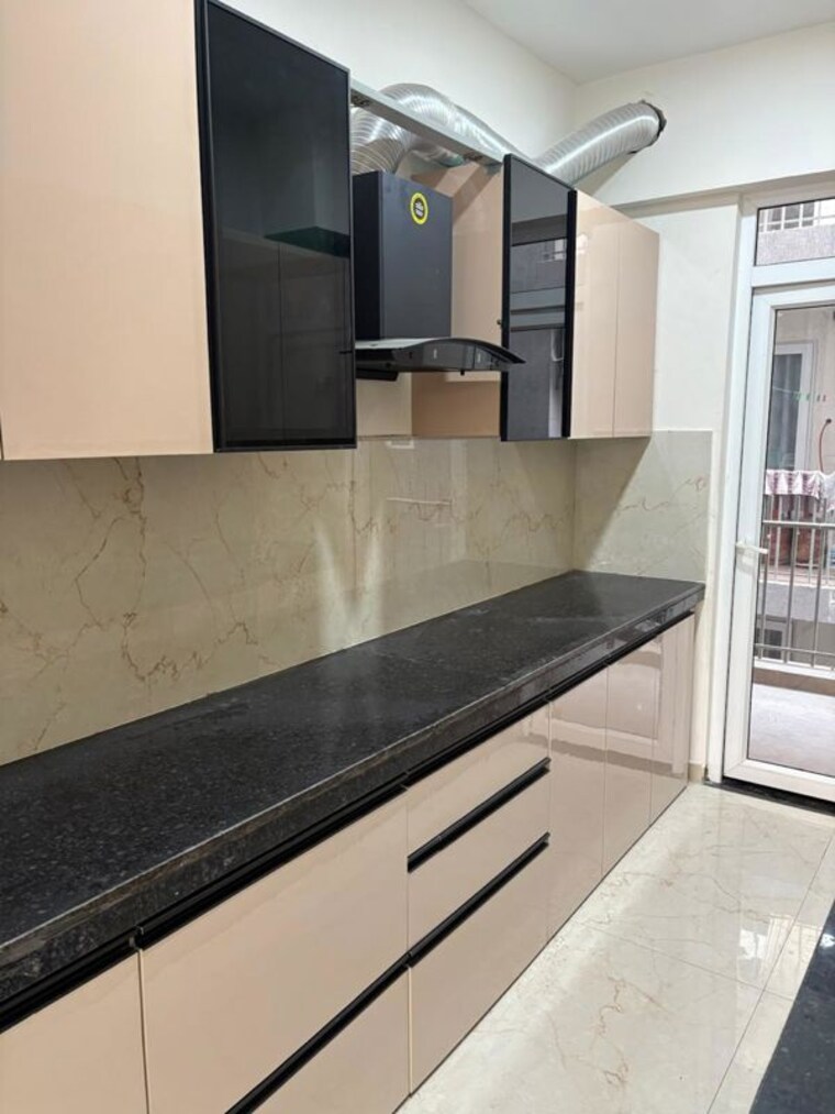 Kitchen, smart-world-gems 3.5 Bedroom 1500 Sq.Ft. Apartment In Sector 89 Gurgaon 10281642