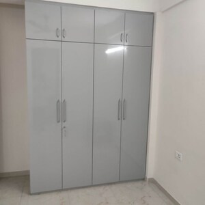 Room in 3.5 BHK Apartment at Smart World Gems, Sector 89 – for Rent