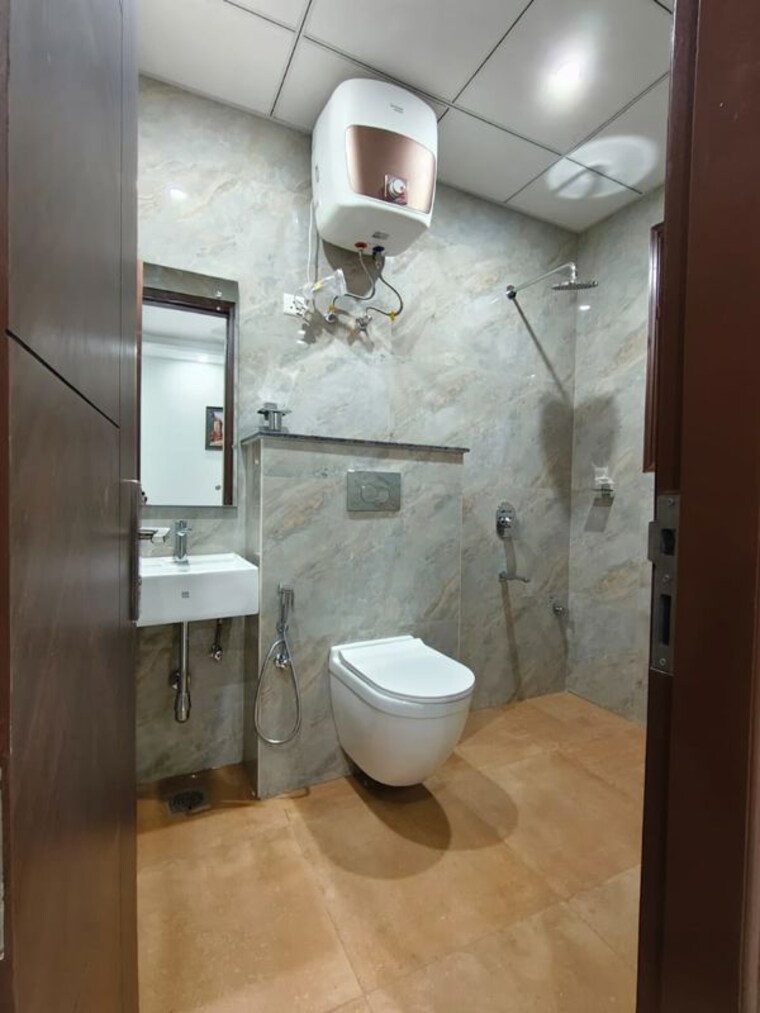 Bathroom, builder-floor 1 RK 250 Sq.Ft. Builder Floor In Sector 28 Gurgaon 10281636