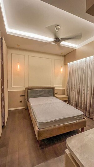 Bathroom in 4 BHK Apartment at Peninsula Heights Bangalore, Jp Nagar – for Sale