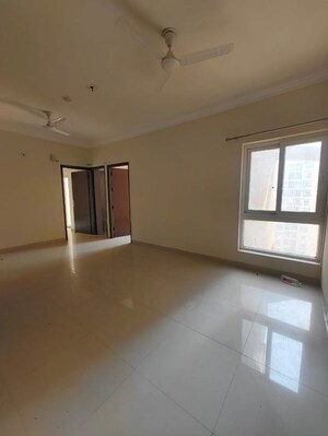Room in 3 BHK Apartment at Paramount Emotions, Sector 1 Greater Noida – for Rent