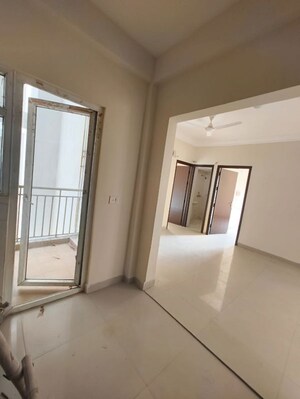 Room in 3 BHK Apartment at Paramount Emotions, Sector 1 Greater Noida – for Rent