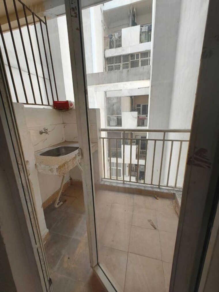 Balcony, paramount-emotions 3 Bedroom 1520 Sq.Ft. Apartment In Sector 1 Greater Noida Greater Noida 10281660
