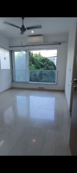 Room in 3 BHK Apartment at Ace Courtyard, Ghodbunder Road – for Rent