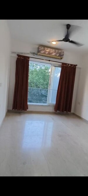 Room in 3 BHK Apartment at Ace Courtyard, Ghodbunder Road – for Rent