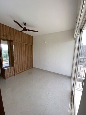 Room in 3.5 BHK Apartment at The Center Court, Sector 88a – for Rent