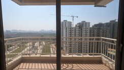 3.5 BHK + Pooja Room,Servant Room,Study Room Apartment For Rent in The Center Court