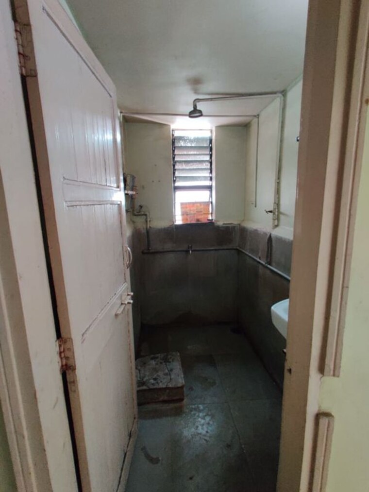 Bathroom, happy colony 1 Bedroom 534 Sq.Ft. Apartment In Happy Colony Pune 10281678