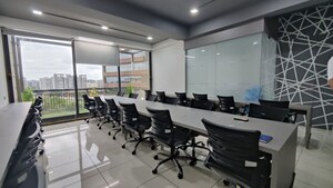  Office Space For Rent in Makarba