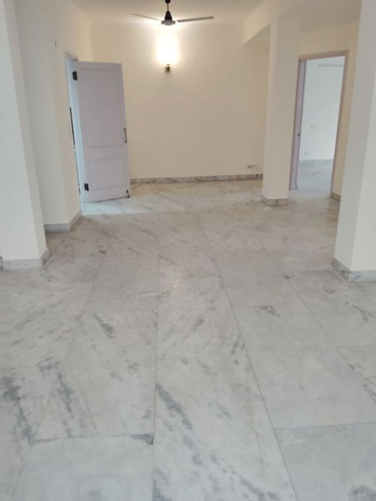 Room, vasant vihar 3 Bedroom 1500 Sq.Ft. Builder Floor In Vasant Vihar Delhi 10281851