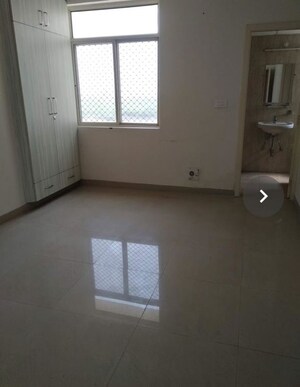 Room in 3 BHK Apartment at Paarth Aadyant, Gomti Nagar – for Rent