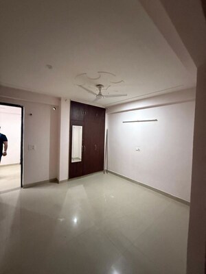 2 BHK Builder Floor For Rent in Ameya One, Sector 42