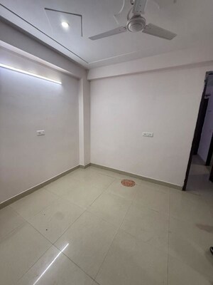 Room in 2 BHK Builder Floor at Ameya One, Sector 42 – for Rent
