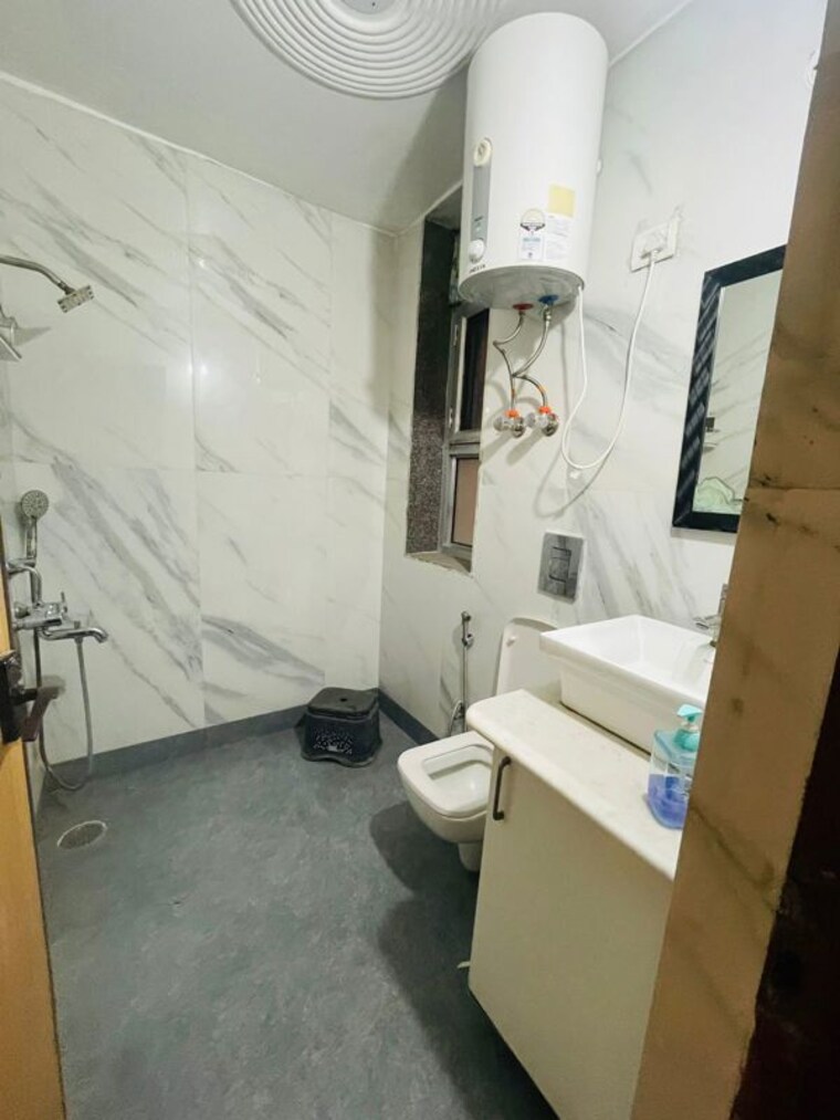 Master Bedroom, sector 1 3 Bedroom 1250 Sq.Ft. Builder Floor In Sector 1 Gurgaon 10282029