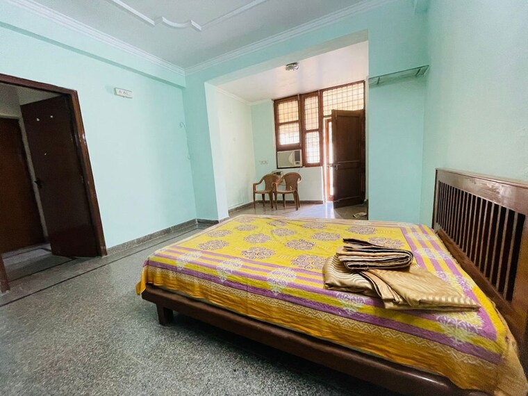 Bedroom, sector 1 3 Bedroom 1250 Sq.Ft. Builder Floor In Sector 1 Gurgaon 10282029