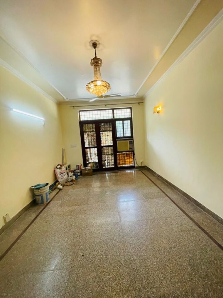 Room, sector 1 3 Bedroom 1250 Sq.Ft. Builder Floor In Sector 1 Gurgaon 10282029