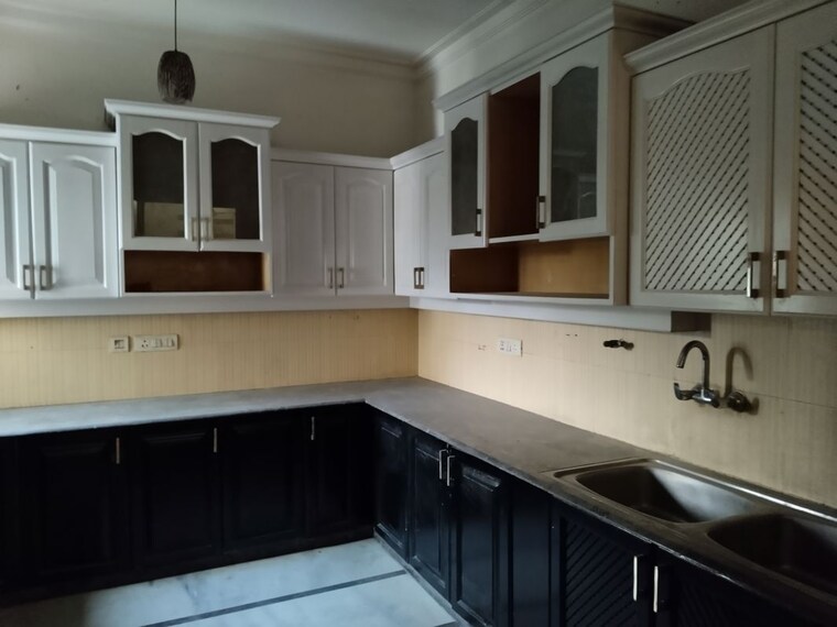 Kitchen, sarita vihar 5 Bedroom 3000 Sq.Ft. Apartment In Sarita Vihar Delhi 10282001
