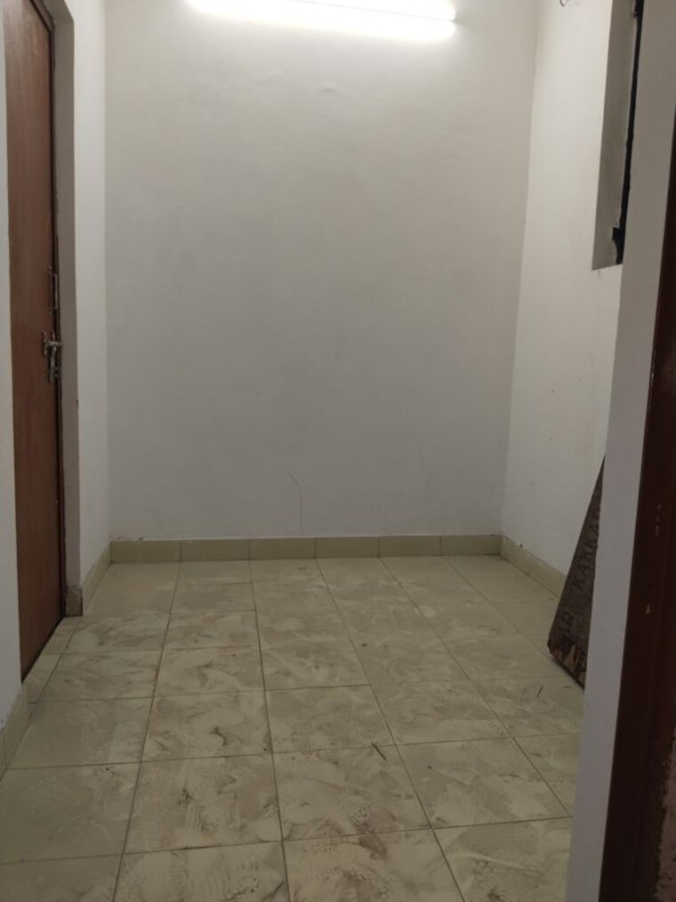 Room, sarita vihar 5 Bedroom 3000 Sq.Ft. Apartment In Sarita Vihar Delhi 10282001