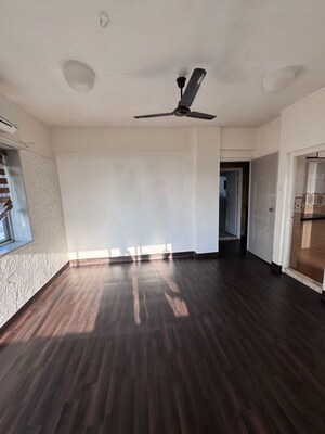 Bedroom in 3 BHK Apartment at Bandra West – for Rent