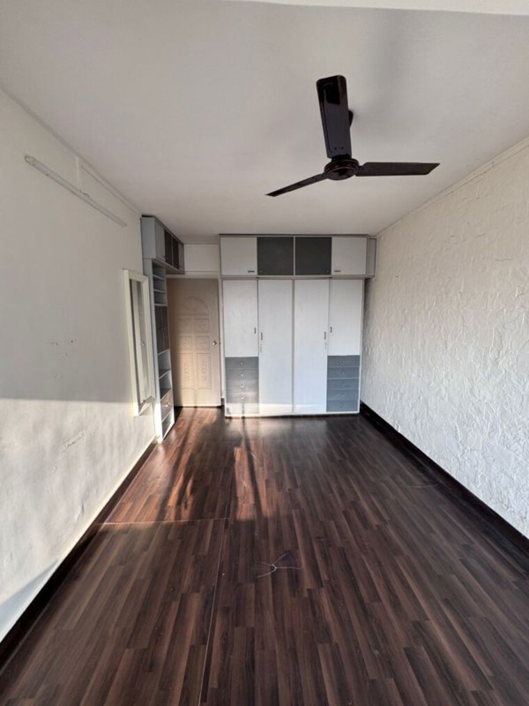 Bedroom, bandra west 3 Bedroom 1200 Sq.Ft. Apartment In Bandra West Mumbai 10281930