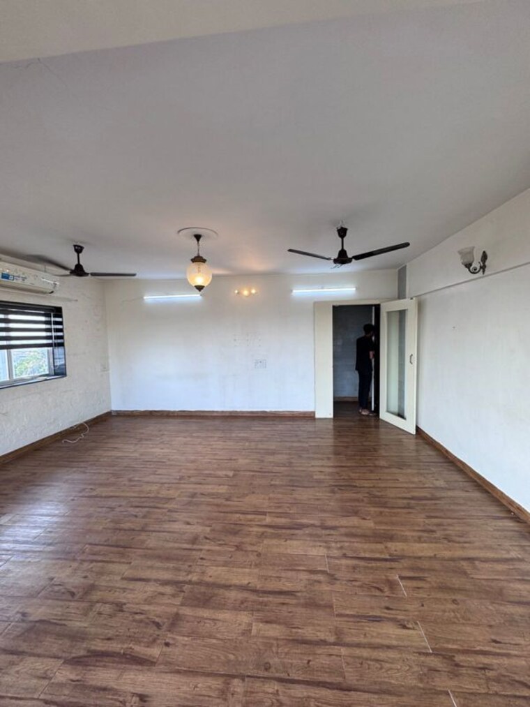 Living Room, bandra west 3 Bedroom 1200 Sq.Ft. Apartment In Bandra West Mumbai 10281930