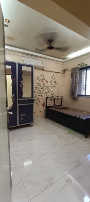 Room in 1 BHK Apartment at Arihant Tower Vakola, Santacruz East – for Rent
