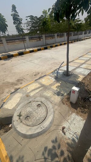   Plot at Ibrahimpatnam – for Sale