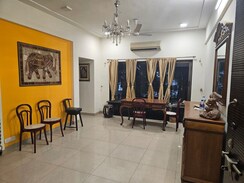 2 BHK + Pooja Room Apartment For Rent in Bandra West