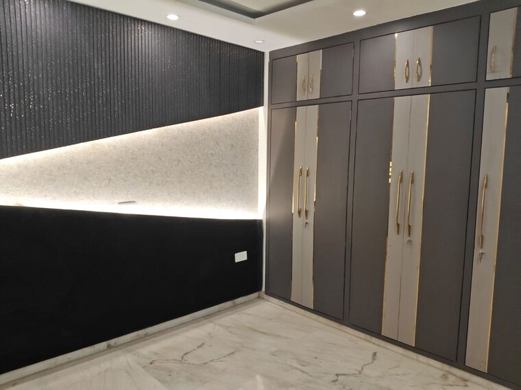 Bedroom, paschim vihar 3 Bedroom 125 Sq.Yd. Builder Floor In Paschim Vihar Delhi 10282327