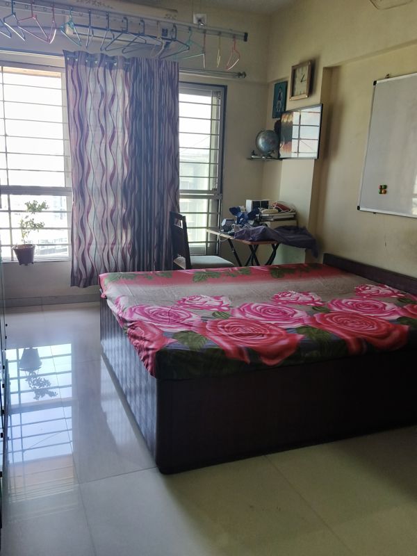 3 BHK 1500 Sq.Ft. Apartment in Navratna CHS Santacruz East