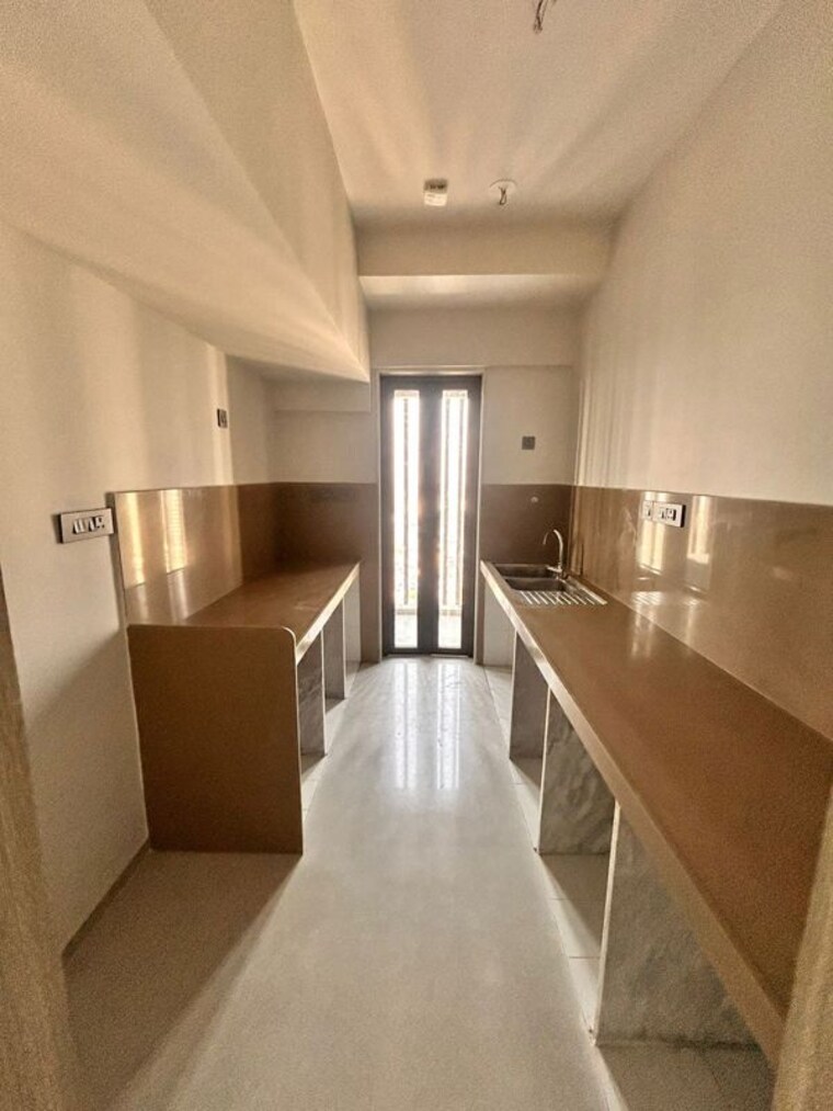 Kitchen, khar west 3 Bedroom 1100 Sq.Ft. Apartment In Khar West Mumbai 10282322