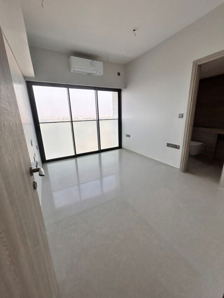 Room, khar west 3 Bedroom 1100 Sq.Ft. Apartment In Khar West Mumbai 10282322