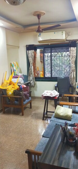 Living Room in 1 BHK Apartment at Kalpataru Tower, Kalwa – for Sale