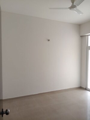 Room in 2.5 BHK Apartment at Mahagun Mywoods, Sector 16c Greater Noida – for Sale