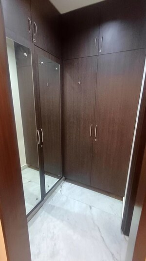 Furnished Amenities in 4 BHK Independent House at East Patel Nagar – for Sale