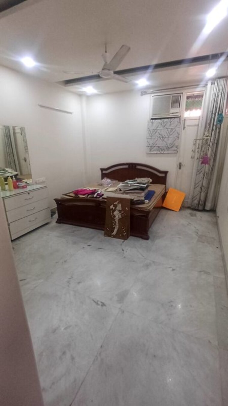  Parking, east patel nagar 4 Bedroom 1850 Sq.Ft. Independent House In East Patel Nagar Delhi 10282370