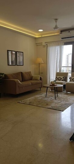 1 BHK Apartment For Rent in Khar West