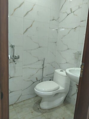 Bathroom in 1 BHK Builder Floor at Neb Sarai – for Rent