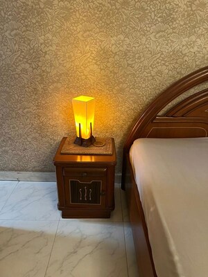 Furnished Amenities in 3.5 BHK Builder Floor at Saket – for Rent