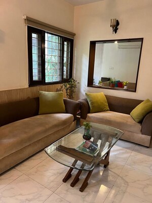 Gym in 3.5 BHK Builder Floor at Saket – for Rent