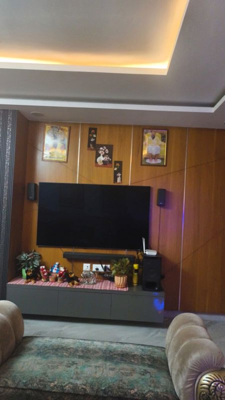 undefined, sector 85 3 Bedroom 250 Sq.Yd. Builder Floor In Sector 85 Faridabad 10282372