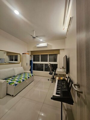 Team Area in 3 BHK Apartment at The Wadhwa Atmosphere, Mulund West – for Sale