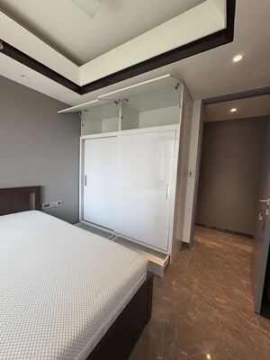 Room in 3 BHK Apartment at Lodha Trump Tower, Worli – for Sale