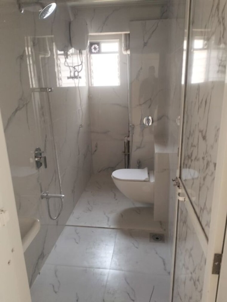 Bathroom, anjali-chs-panch-pakhadi 3 Bedroom 900 Sq.Ft. Apartment In Panch Pakhadi Thane 10282579