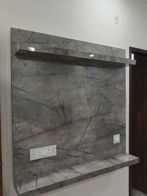 Room in 2 BHK Builder Floor at Turner Road – for Sale