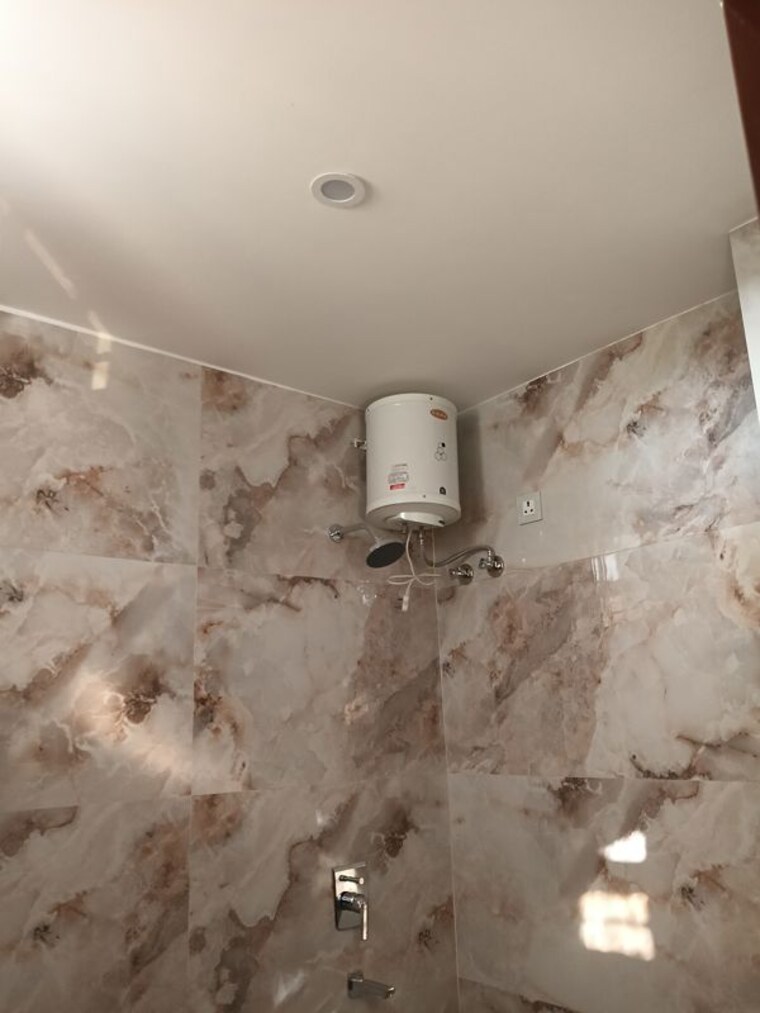 Bathroom, turner road 2 Bedroom 100 Sq.Yd. Builder Floor In Turner Road Dehradun 10282580