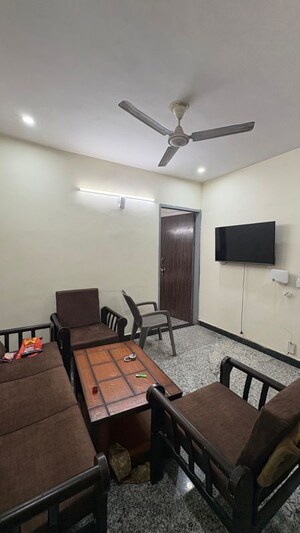 Team Area in 2 BHK Builder Floor at Sector 40 – for Rent