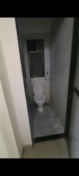 Bathroom in 1 BHK Apartment at Tilak Nagar – for Rent