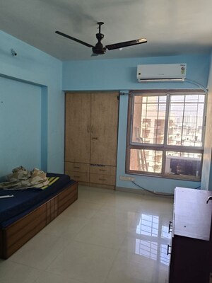 Room in 2 BHK Apartment at Kanakia Spaces Niharika, Manpada – for Rent