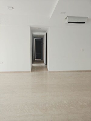 Room in 3 BHK Apartment at Lodha Kiara, Worli – for Sale